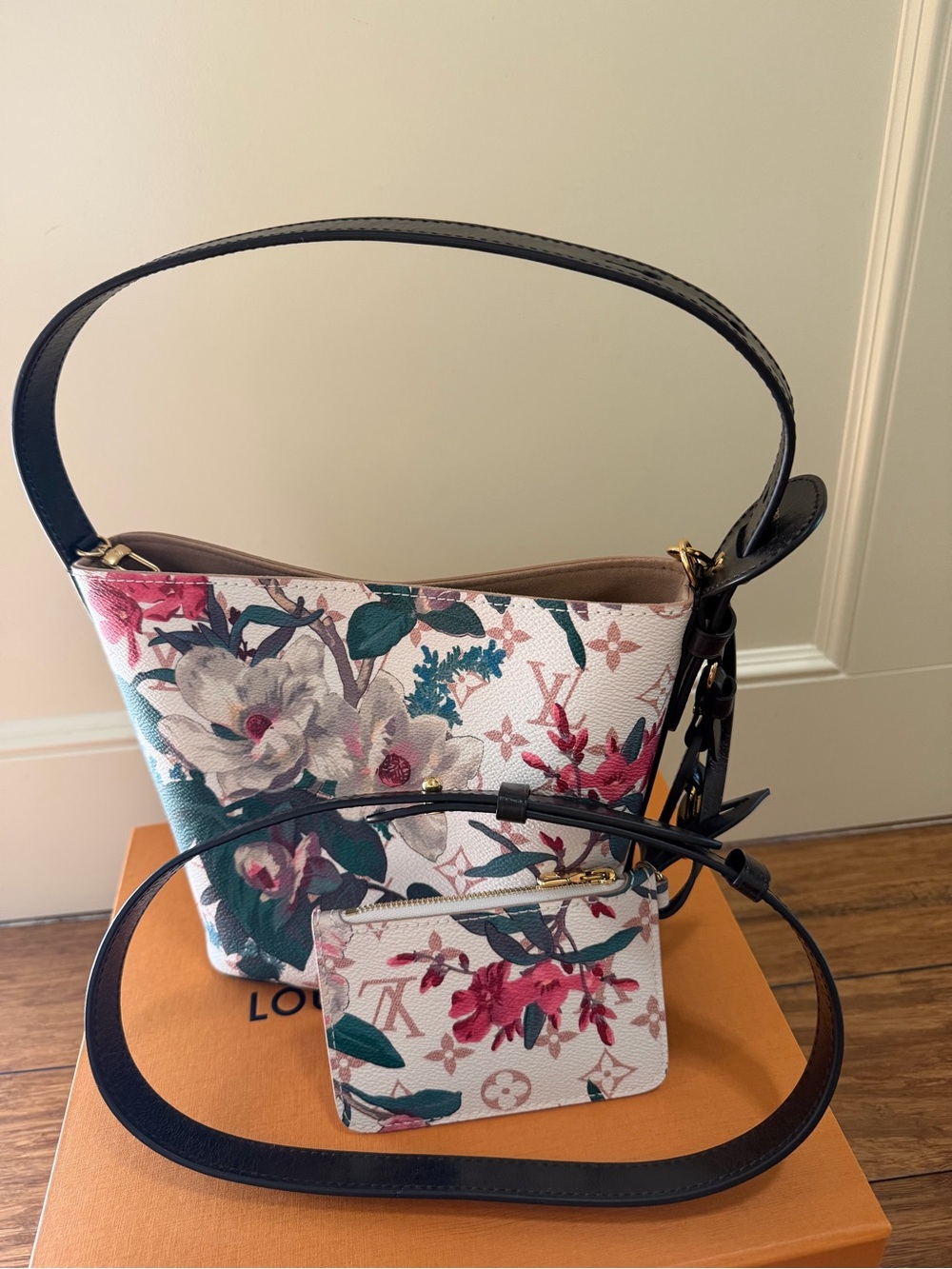 ❤️ Louis Vuitton LV Monogram Eden All In Bag - Picture 8 of 10